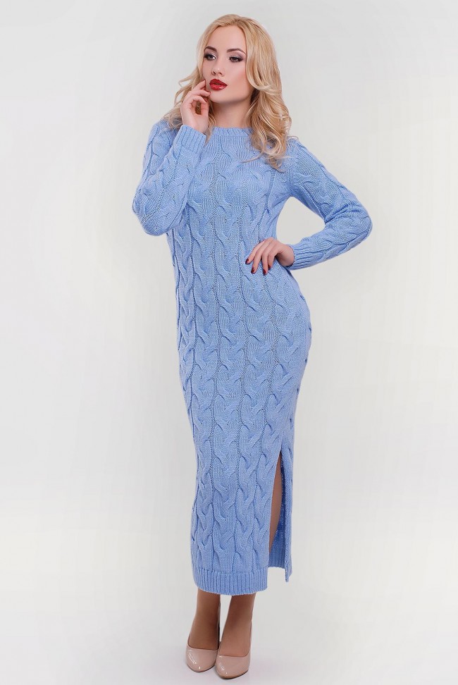 Яркое голубое вязаное платье от производителя